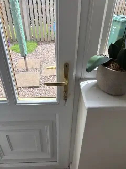 Customer locked outside a house in Yelm Washington